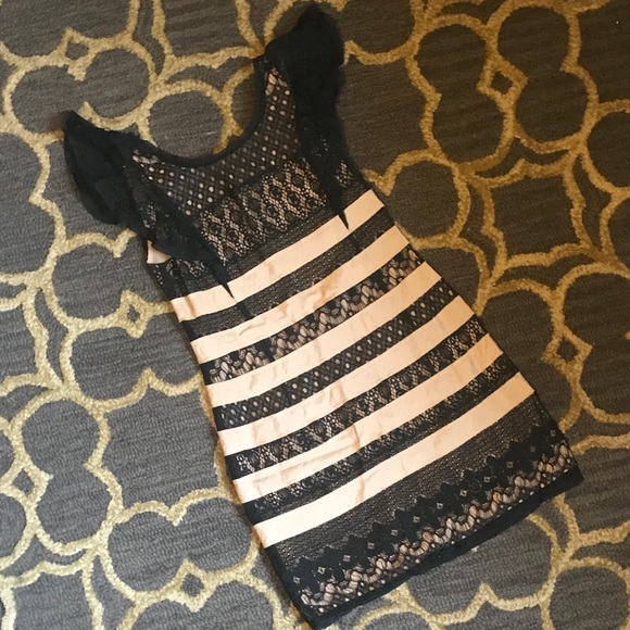 HP🎉Renata dress - Picture 5 of 6